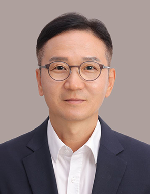 President Lee Kyung-sub